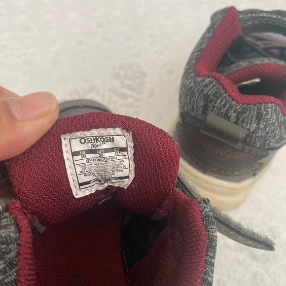 Carter’s Toddler Booties (size 5) - Picture 6 of 6